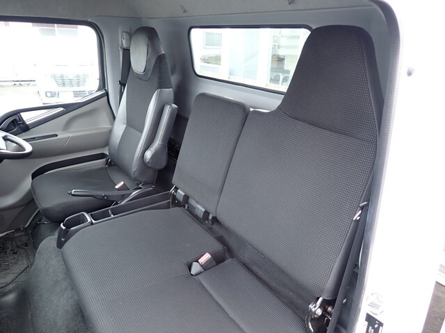 三菱ふそうキャンター平ボディ小型（2t・3t）[写真35]