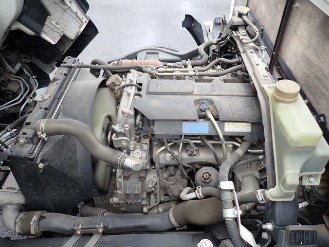 三菱ふそうキャンター平ボディ小型（2t・3t）[写真39]
