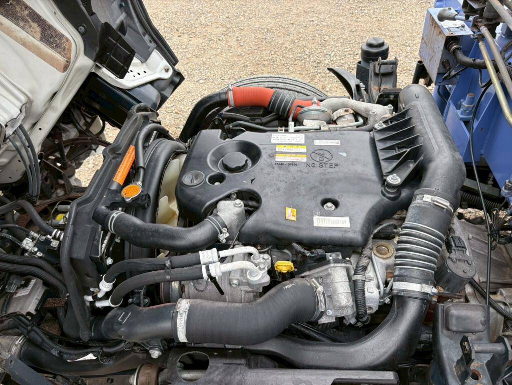 いすゞエルフクレーン4段小型（2t・3t）[写真12]