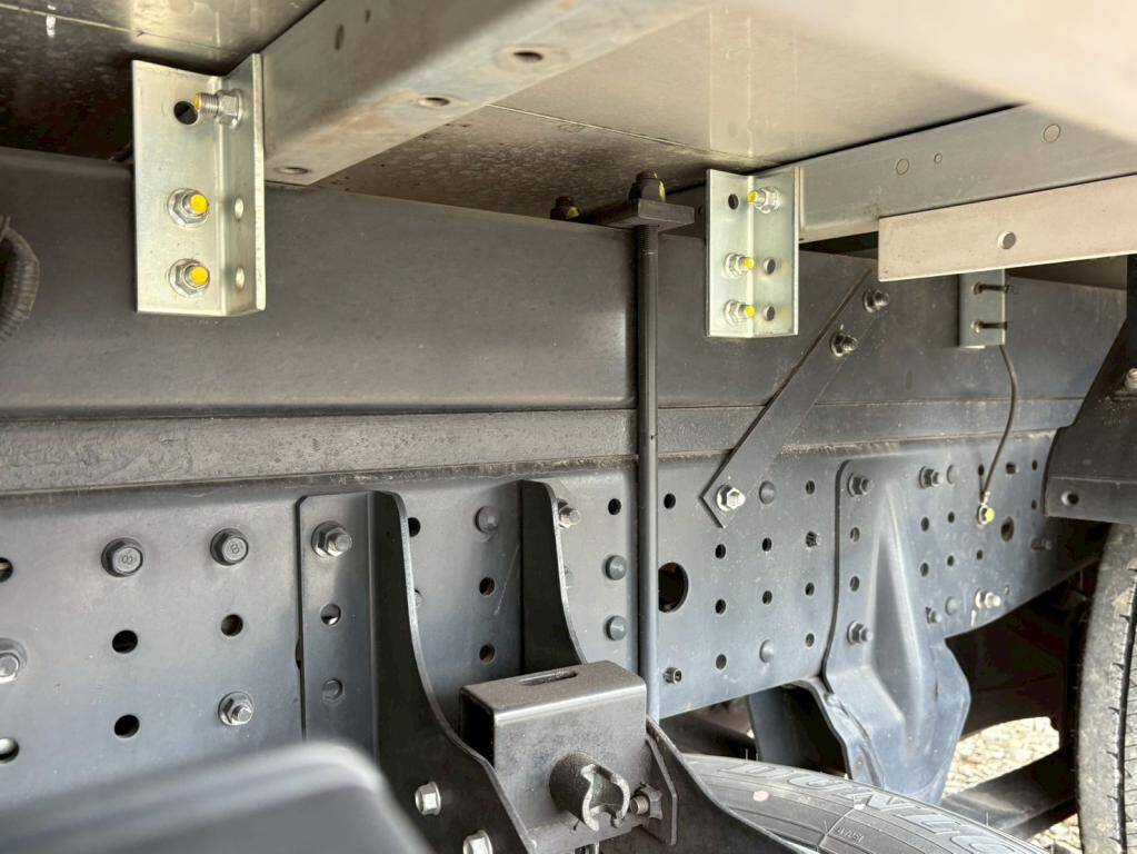 三菱ふそうキャンター冷凍車（冷蔵車）小型（2t・3t）[写真11]