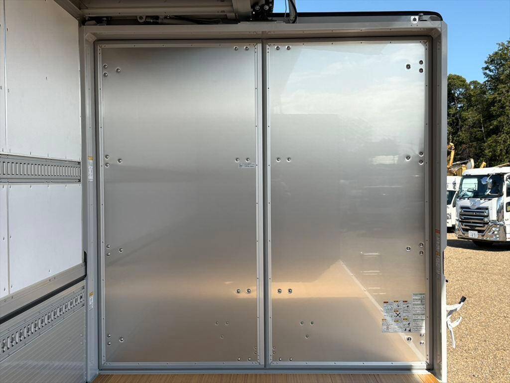 日野レンジャーアルミウイング中型（4t）[写真10]