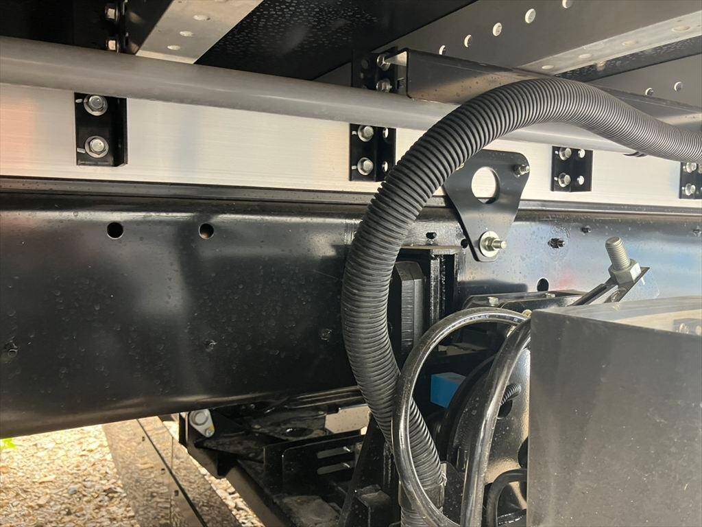 日野レンジャーアルミウイング中型（4t）[写真15]