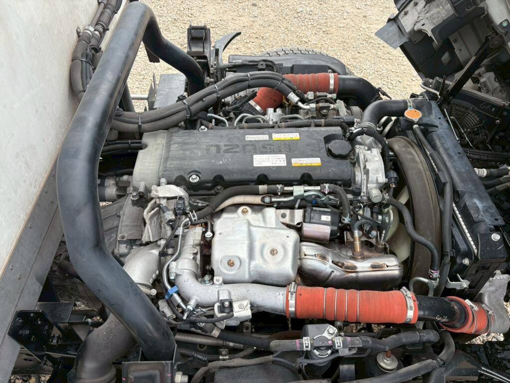 いすゞエルフ冷凍車（冷蔵車）小型（2t・3t）[写真17]