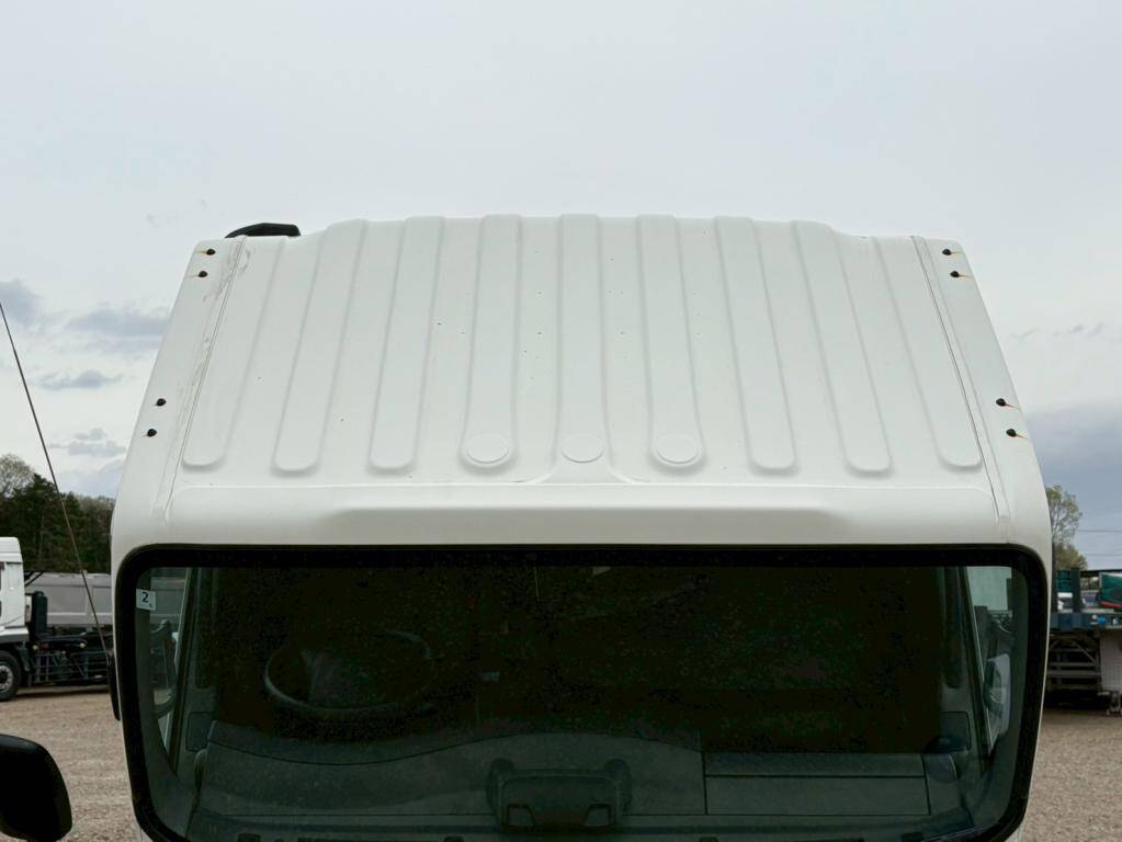 いすゞエルフ冷凍車（冷蔵車）小型（2t・3t）[写真18]