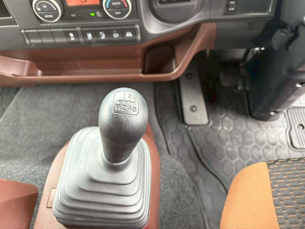 日野レンジャーアルミウイング中型（4t）[写真23]