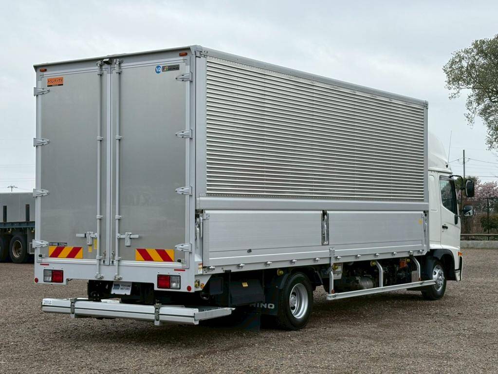 日野レンジャーアルミウイング中型（4t）[写真04]