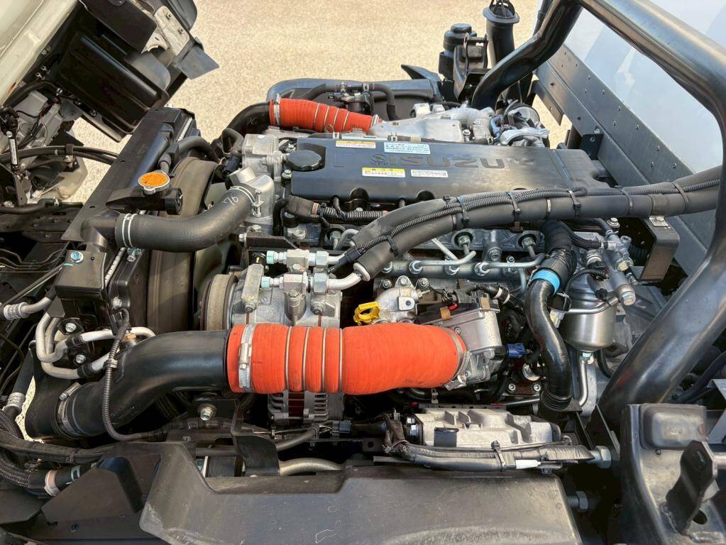 いすゞエルフ冷凍車（冷蔵車）小型（2t・3t）[写真15]