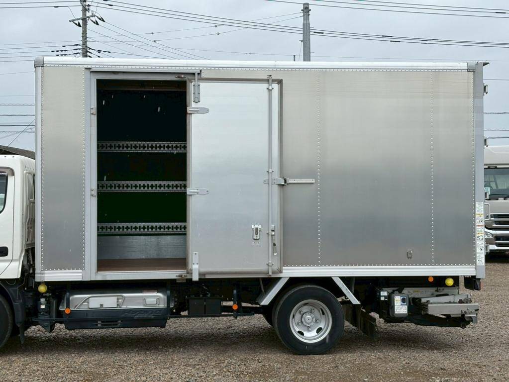 日野デュトロアルミバン小型（2t・3t）[写真13]