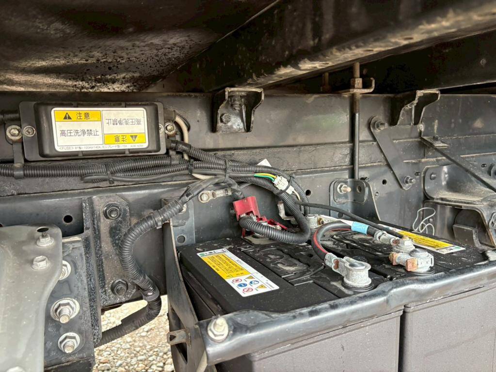 日野デュトロアルミバン小型（2t・3t）[写真14]