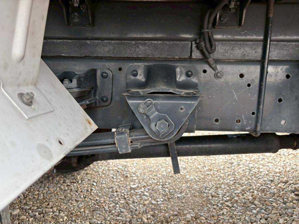 日野デュトロアルミバン小型（2t・3t）[写真16]