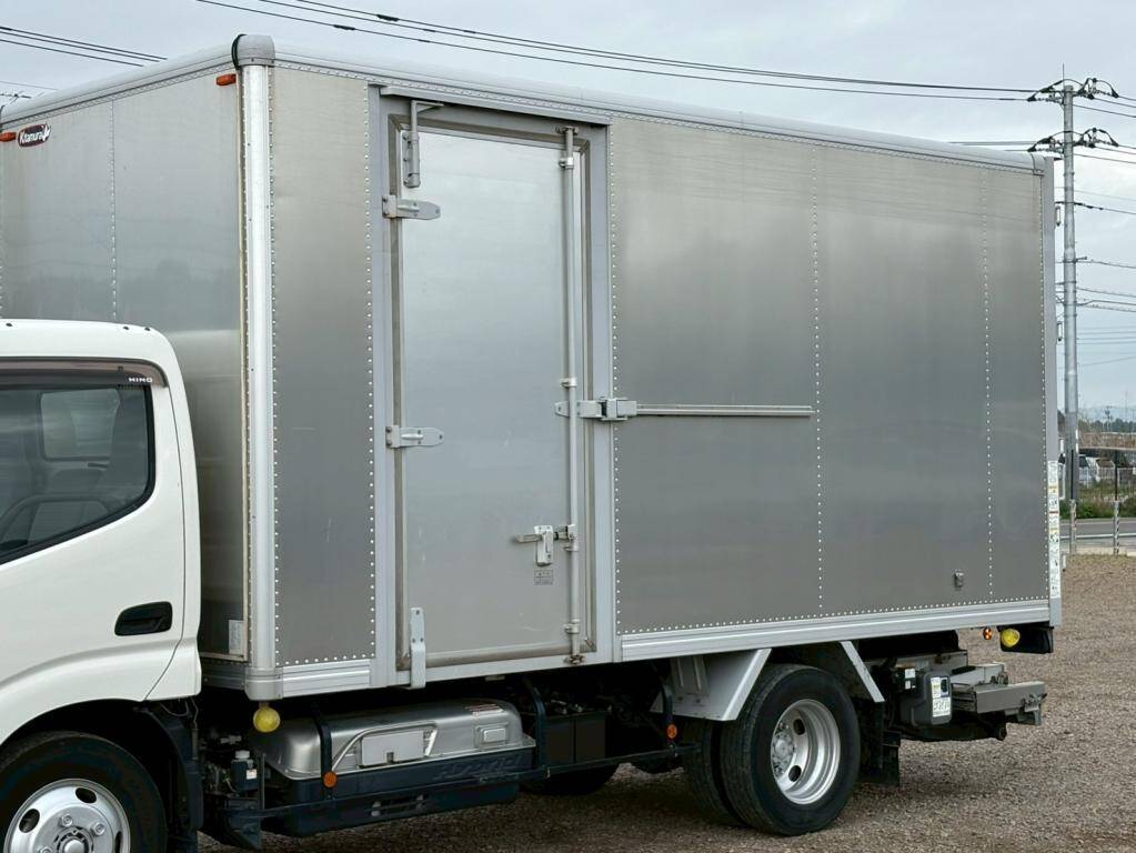 日野デュトロアルミバン小型（2t・3t）[写真06]