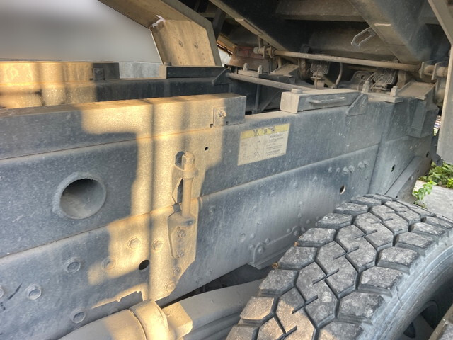 三菱ふそうスーパーグレートダンプ大型（10t）[写真16]