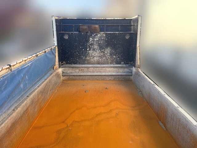 三菱ふそうスーパーグレートダンプ大型（10t）[写真06]