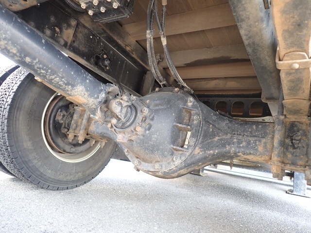 UDトラックスコンドルセルフクレーン4段中型（4t）[写真10]