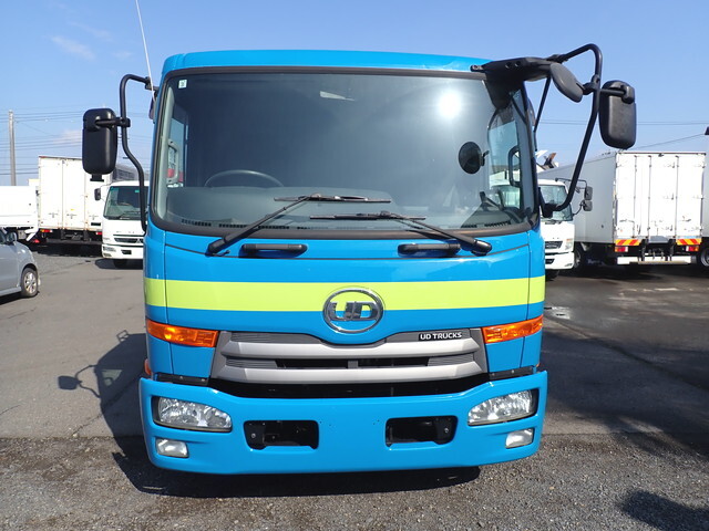 UDトラックスコンドルセルフクレーン4段中型（4t）[写真03]