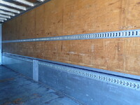 いすゞギガアルミウイング大型（10t）[写真19]