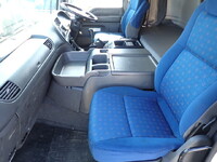 いすゞギガアルミウイング大型（10t）[写真31]