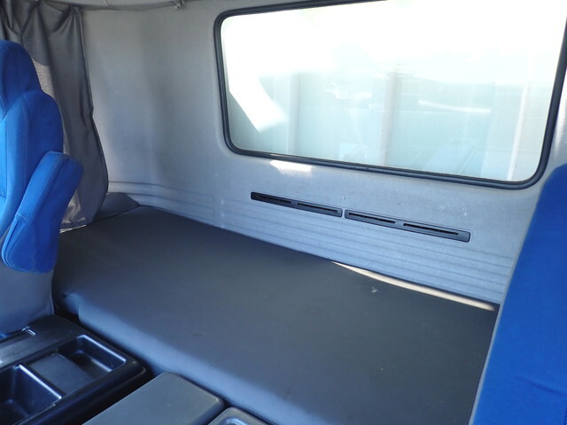 いすゞギガアルミウイング大型（10t）[写真32]