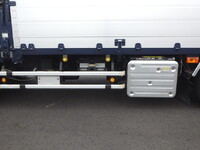 いすゞギガアルミウイング大型（10t）[写真28]