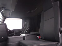 いすゞギガアルミウイング大型（10t）[写真30]