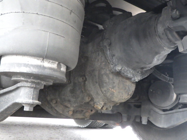 いすゞギガアルミウイング大型（10t）[写真37]