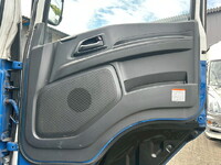 いすゞギガアルミウイング大型（10t）[写真19]