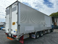 いすゞギガアルミウイング大型（10t）[写真02]