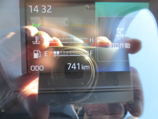 トヨタトヨエースクレーン4段小型（2t・3t）[写真15]