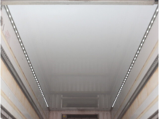 三菱ふそうファイター冷凍車（冷蔵車）中型（4t）[写真10]