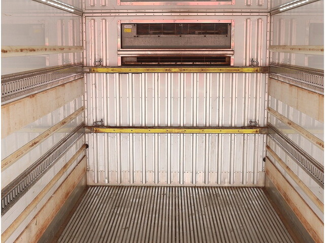 三菱ふそうファイター冷凍車（冷蔵車）中型（4t）[写真11]