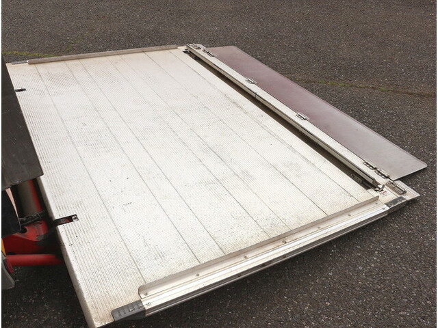 三菱ふそうファイター冷凍車（冷蔵車）中型（4t）[写真14]