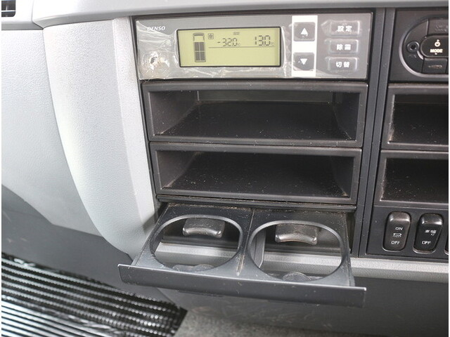三菱ふそうファイター冷凍車（冷蔵車）中型（4t）[写真20]