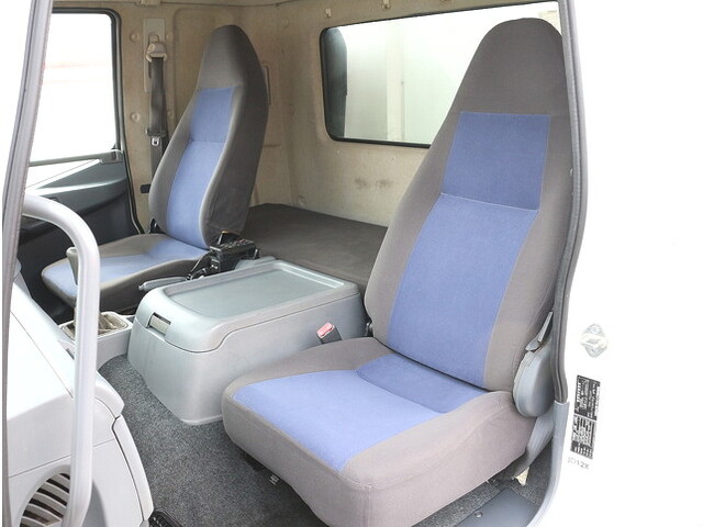 三菱ふそうファイター冷凍車（冷蔵車）中型（4t）[写真25]