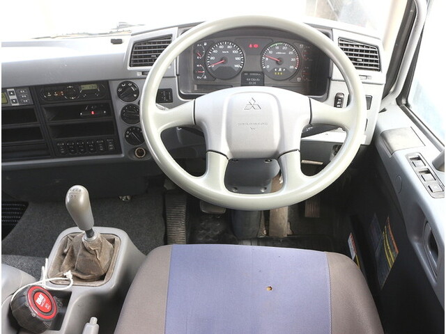 三菱ふそうファイター冷凍車（冷蔵車）中型（4t）[写真28]