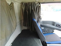 いすゞギガアルミウイング大型（10t）[写真27]