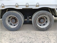 いすゞギガアルミウイング大型（10t）[写真34]