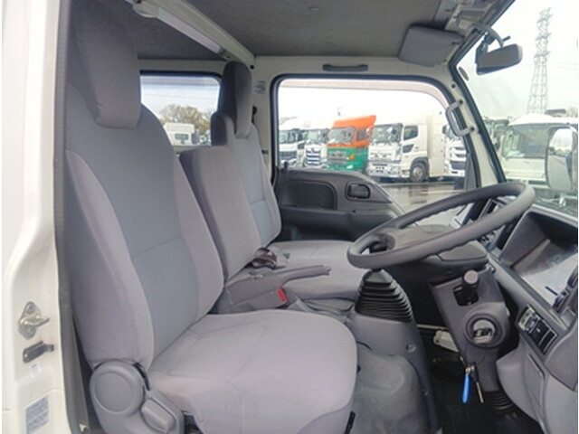 いすゞエルフダブルキャブ（Wキャブ）小型（2t・3t）[写真18]