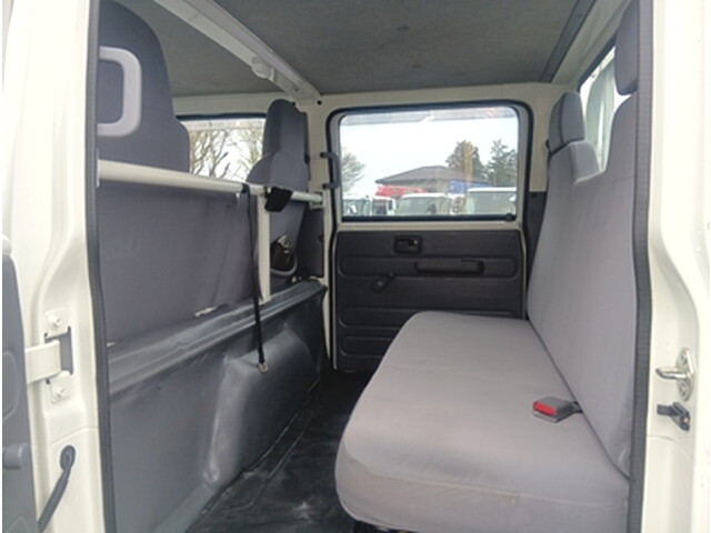 いすゞエルフダブルキャブ（Wキャブ）小型（2t・3t）[写真21]