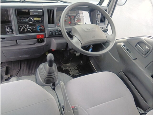 いすゞエルフダブルキャブ（Wキャブ）小型（2t・3t）[写真22]