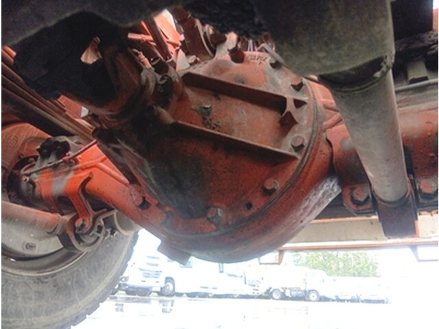 いすゞギガダンプ大型（10t）[写真13]