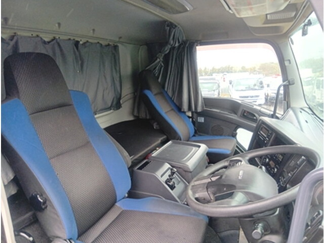 いすゞギガダンプ大型（10t）[写真23]