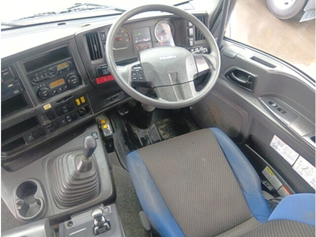 いすゞギガダンプ大型（10t）[写真26]