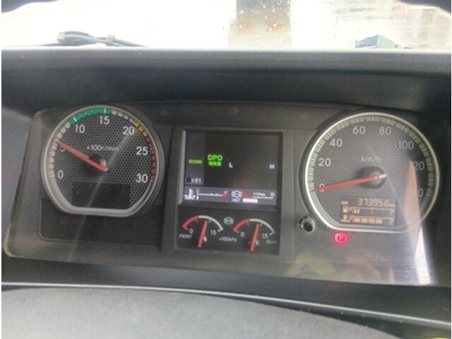 いすゞギガダンプ大型（10t）[写真29]