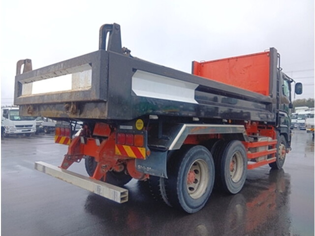 いすゞギガダンプ大型（10t）[写真04]