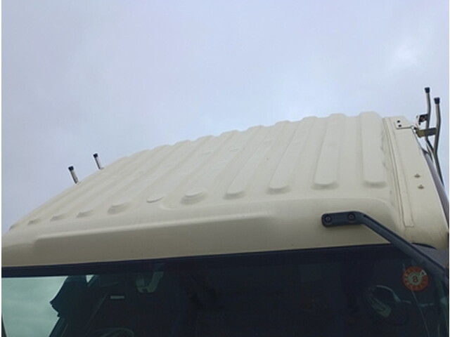 いすゞギガアルミブロック大型（10t）[写真15]