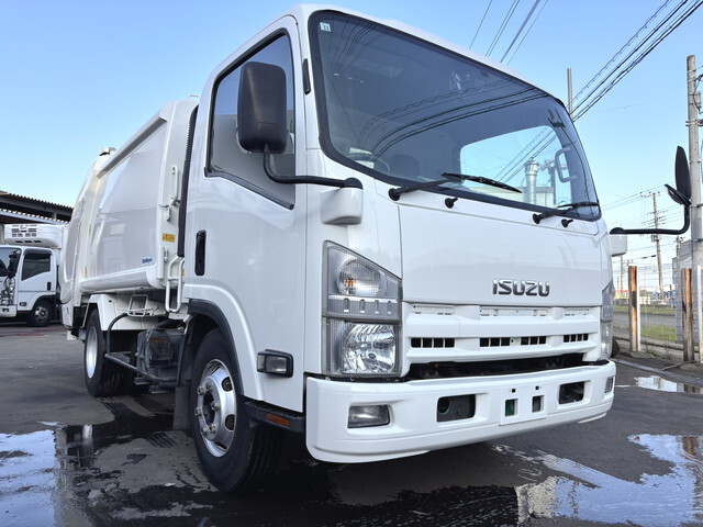 いすゞエルフパッカー車（塵芥車）小型（2t・3t）[写真01]
