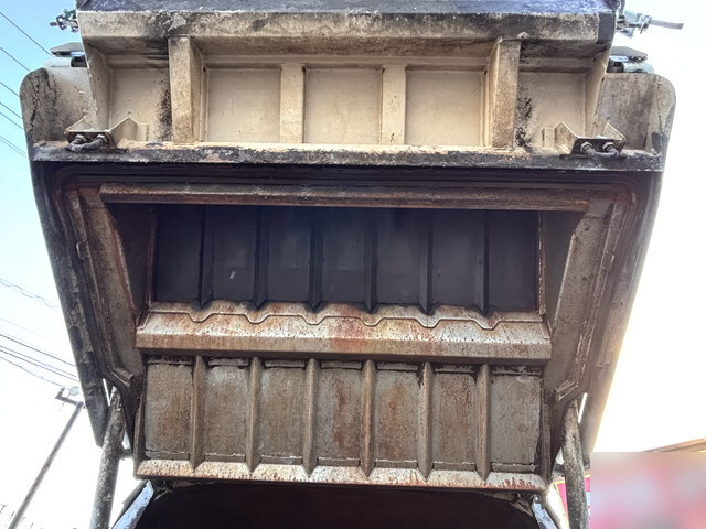 いすゞエルフパッカー車（塵芥車）小型（2t・3t）[写真12]