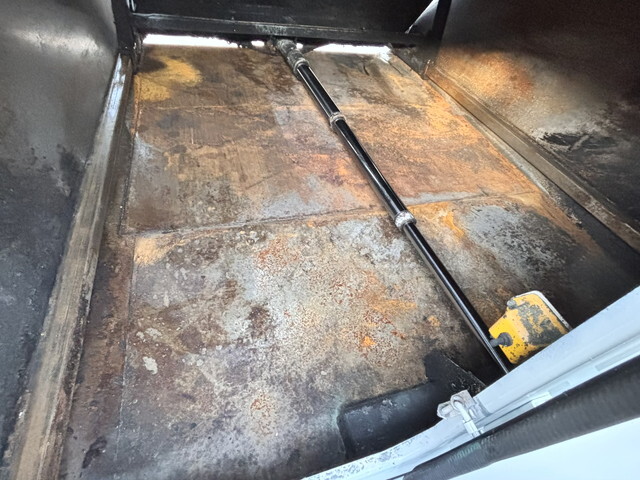 いすゞエルフパッカー車（塵芥車）小型（2t・3t）[写真16]