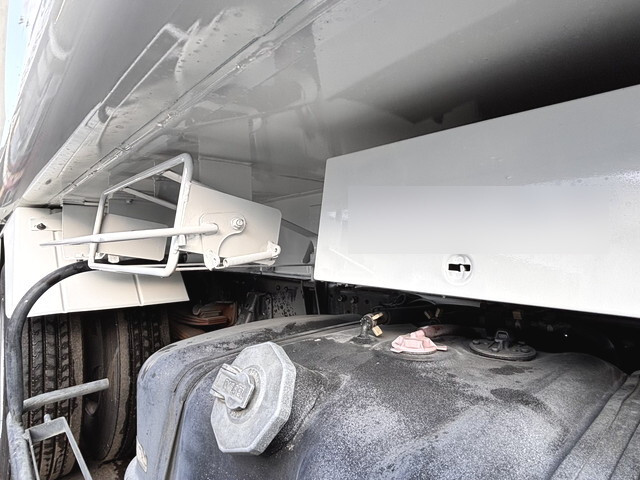 いすゞエルフパッカー車（塵芥車）小型（2t・3t）[写真19]