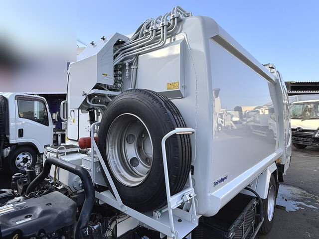 いすゞエルフパッカー車（塵芥車）小型（2t・3t）[写真23]
